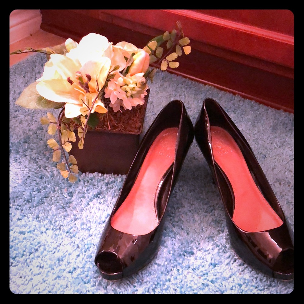 Vince Camino peep toe